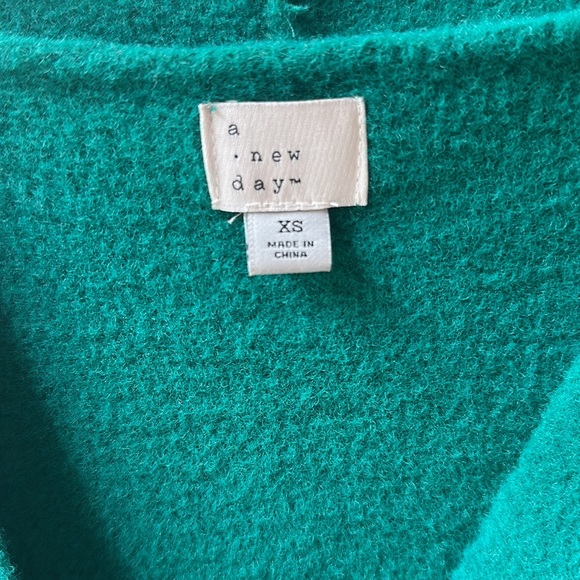 Fuzzy Cardigan - Picture 3 of 4